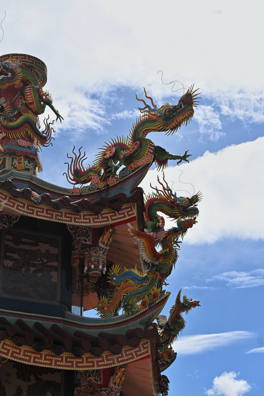 Temple roof dragons